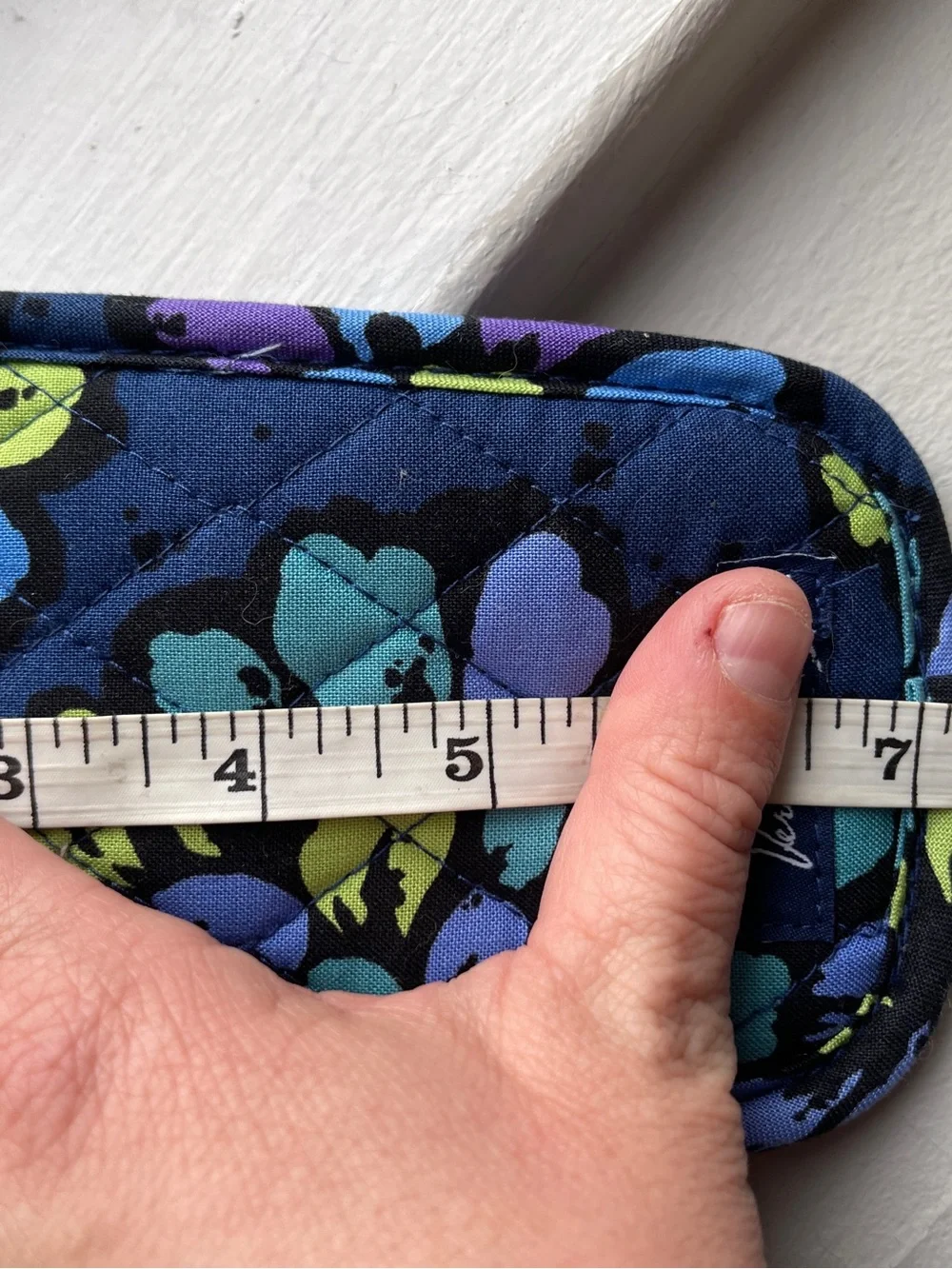 Vera Bradley Soft Quilted Sunglasses Case Sleeve Indigo Pop Floral Pattern - Picture 5 of 5
